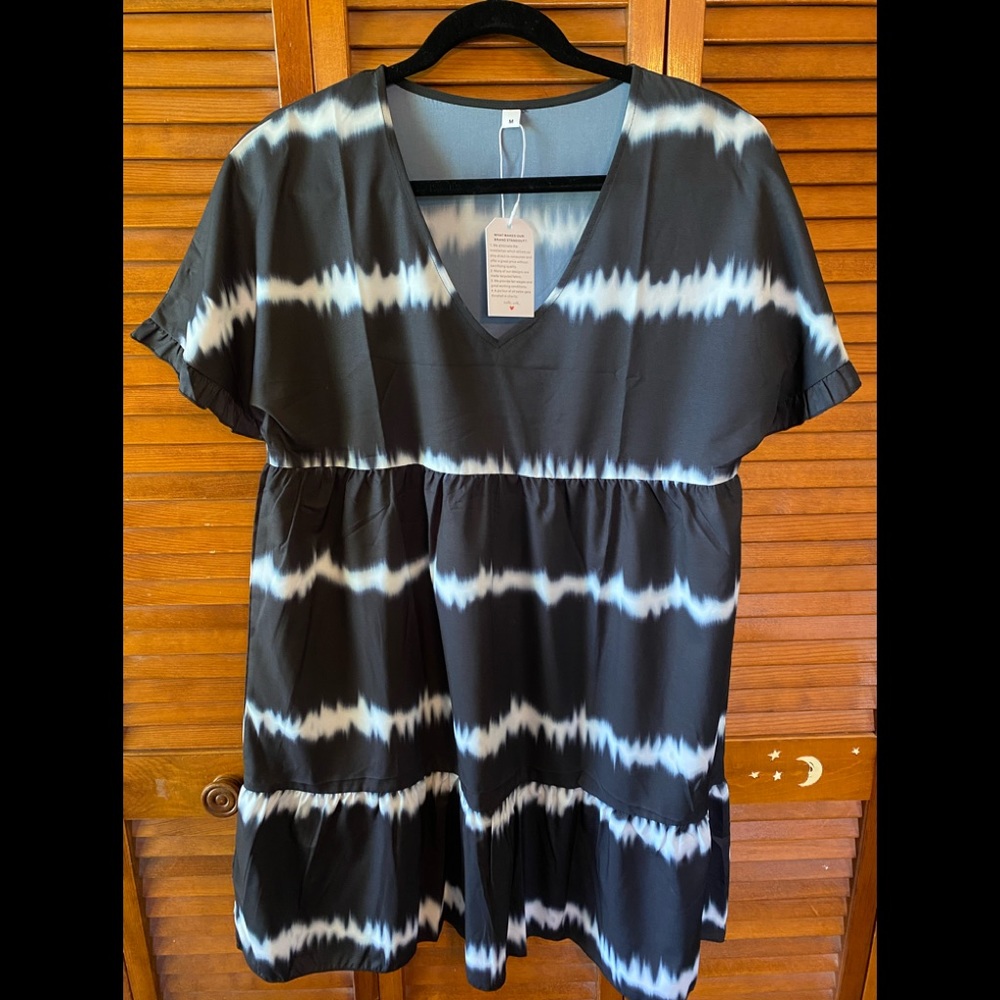 Spring/summer tie dye black and white dress  lightweight material